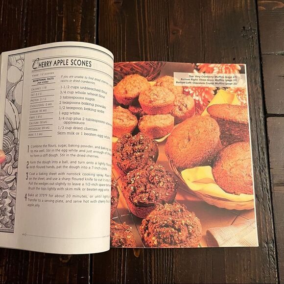 Secrets of Fat-Free Baking Cookbook by Sandra Woodruff - Picture 4 of 8